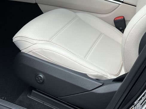 New 2026 Mercedes-Benz GLC 300 4MATIC image 12