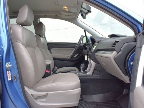 Used 2015 Subaru Forester 2.5i Limited AWD/4WD image 29