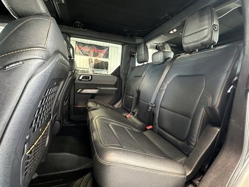 Used 2023 Ford Bronco Badlands w/ Sasquatch Package image 15