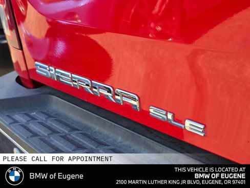 Used 2011 GMC Sierra 2500 SLE w/ SLE Preferred Package AWD/4WD image 4
