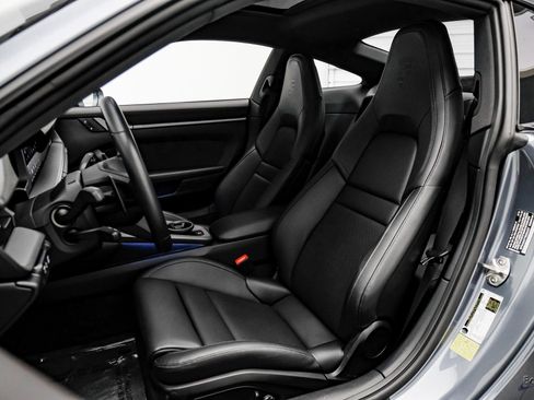 Used 2025 Porsche 911 Carrera image 42