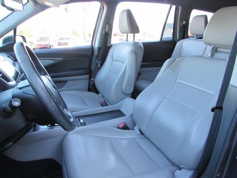 Used 2018 Honda Pilot EX-L image 11