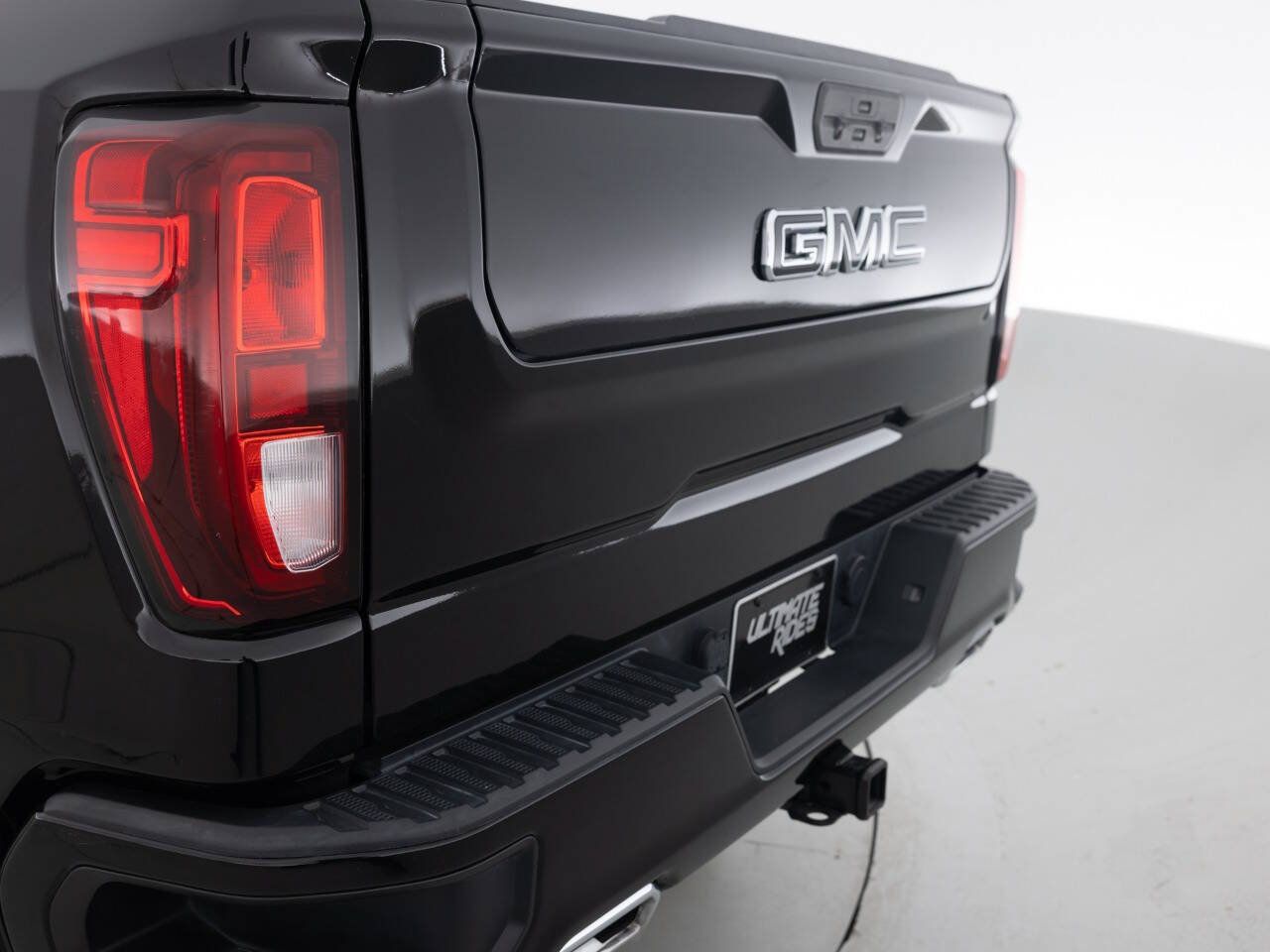 Used 2022 GMC Sierra 1500 Elevation AWD/4WD image 16