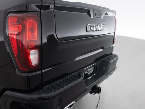 Used 2022 GMC Sierra 1500 Elevation AWD/4WD image 16