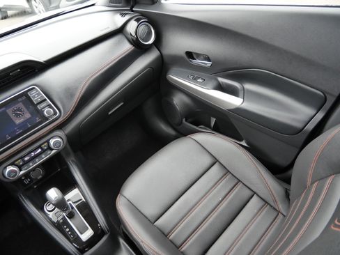 Used 2019 Nissan Kicks SR w/ SR Premium Package image 11