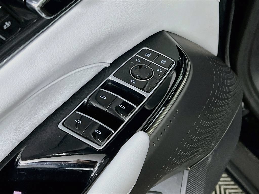 Used 2024 Cadillac Lyriq Sport w/ LPO, Floor Liner Package AWD/4WD image 33