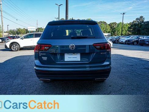 Used 2019 Volkswagen Tiguan SE image 12