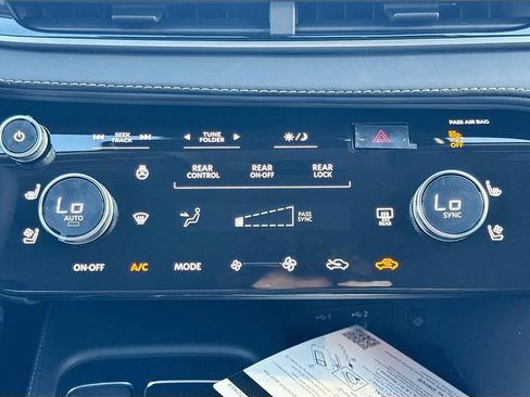 Certified 2026 INFINITI QX60 Luxe w/ Cargo Package FWD image 17