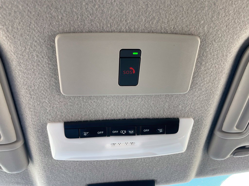 Used 2024 Nissan Kicks SV w/ Interior Electronics Package FWD image 37
