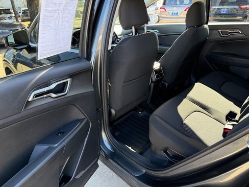 Used 2025 Kia Sportage LX image 14