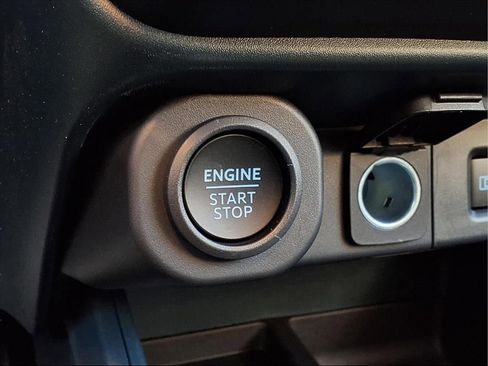 New 2025 Ford Maverick Lariat w/ Black Appearance Package image 12