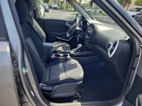 Used 2023 Kia Soul LX w/ Option Group 015 image 7