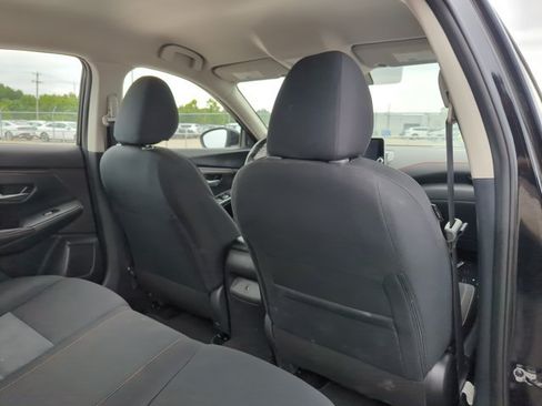 Used 2025 Nissan Sentra SR FWD image 18
