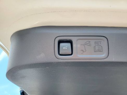 Used 2024 Ford Expedition Max Platinum AWD/4WD image 29