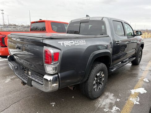 Used 2023 Toyota Tacoma TRD Off-Road image 6