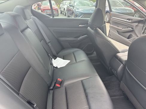 Used 2025 Nissan Altima 2.5 SR image 34