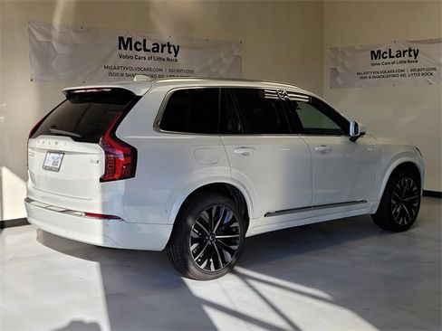 New 2026 Volvo XC90 B6 Ultra w/ Protection Package image 3