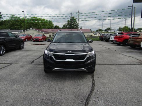 Used 2021 Kia Seltos S FWD image 2