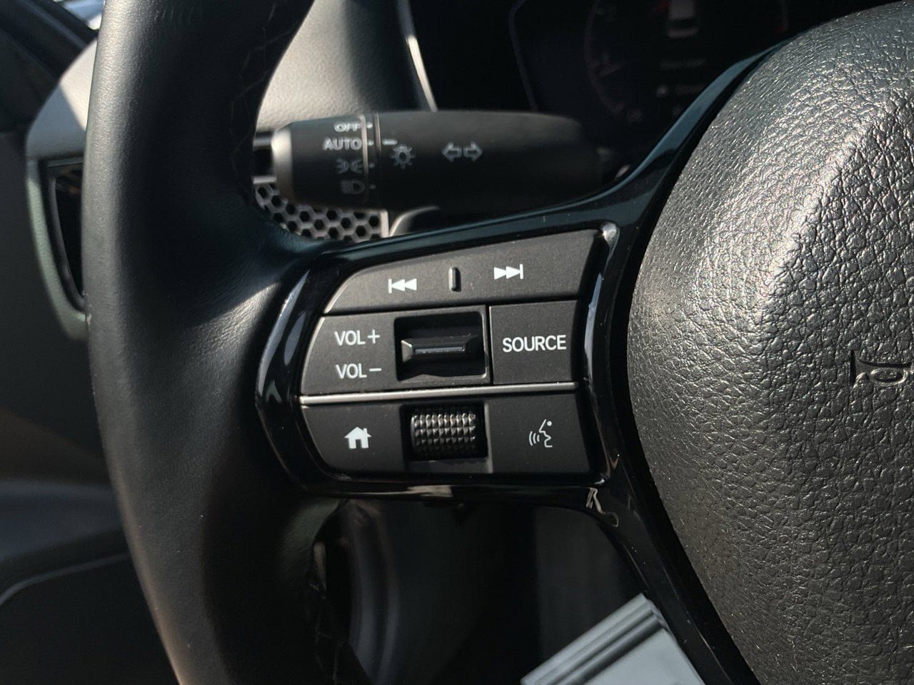 Used 2025 Honda Civic Sport image 30