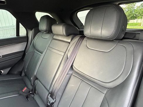Used 2025 Land Rover Range Rover Sport SE AWD/4WD image 51