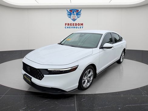 Used 2025 Honda Accord LX image 1