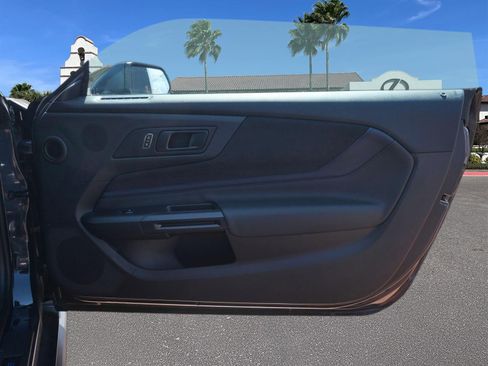 Used 2025 Ford Mustang Dark Horse image 7