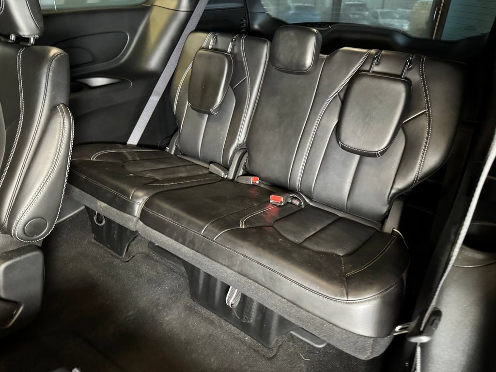 Used 2025 Chrysler Pacifica Select FWD image 23