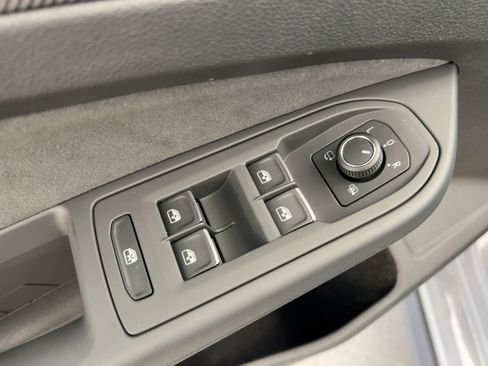 New 2026 Volkswagen Golf SE image 13