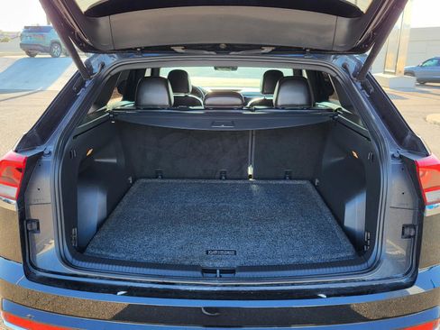 Used 2022 Volkswagen Atlas Cross Sport SEL image 12