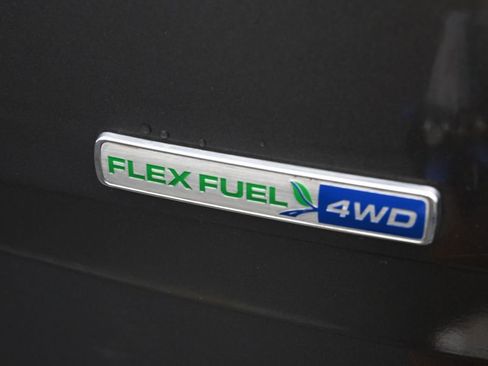 Used 2014 Ford Explorer XLT w/ Equipment Group 202A image 14