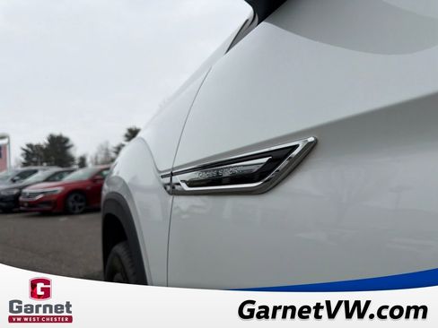 Used 2024 Volkswagen Atlas Cross Sport SEL R-Line image 53