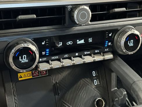Used 2025 Toyota 4Runner Trailhunter AWD/4WD image 22