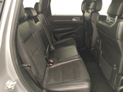 Used 2019 Jeep Grand Cherokee Altitude RWD image 19