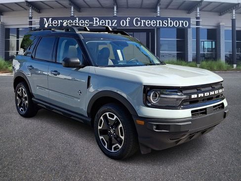Used 2022 Ford Bronco Sport Outer Banks w/ Tech Package AWD/4WD image 3