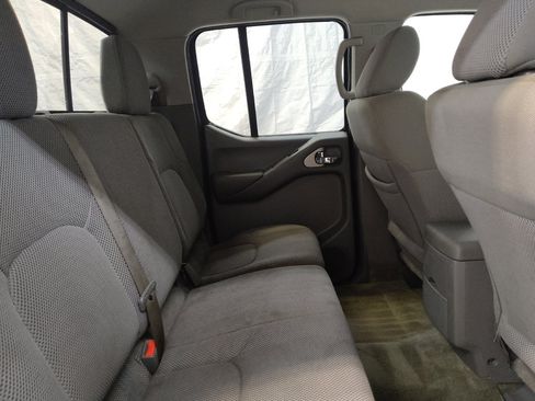 Used 2017 Nissan Frontier SV image 19