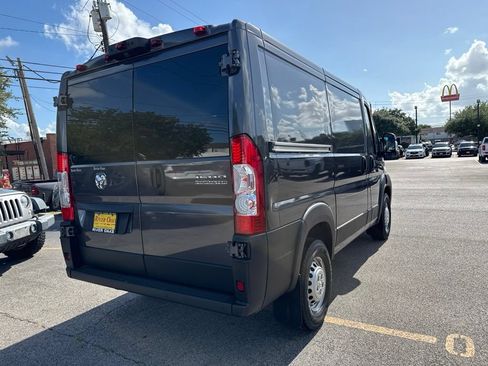 Used 2026 RAM ProMaster 1500 w/ Premium Convenience Group FWD image 4
