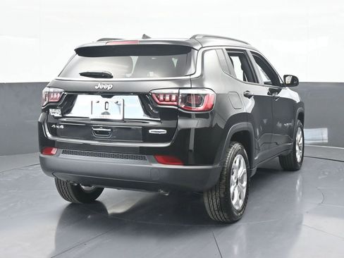 Used 2026 Jeep Compass Latitude AWD/4WD image 5