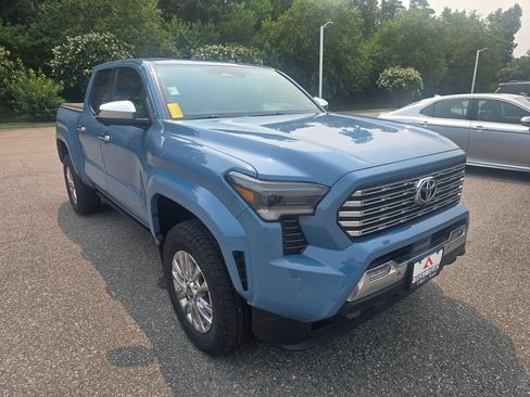 Used 2026 Toyota Tacoma Limited AWD/4WD image 3
