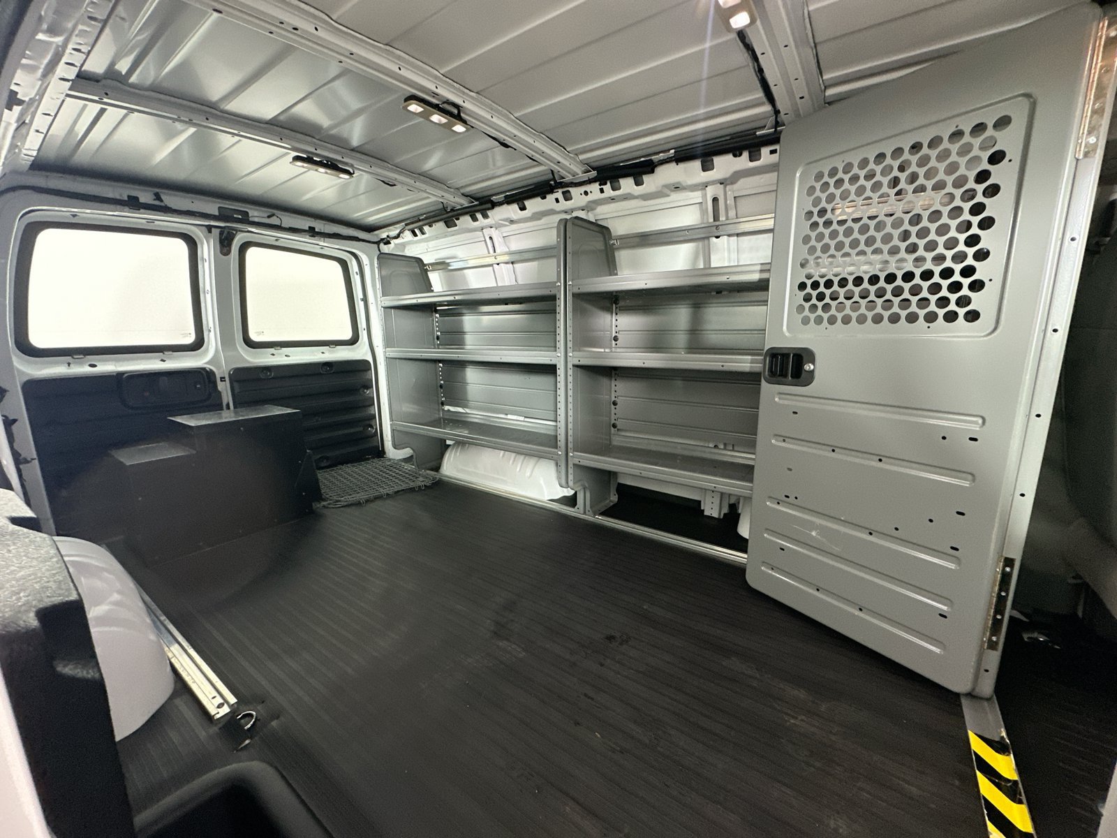 Used 2025 GMC Savana 2500 w/ Enhanced Convenience Package RWD image 33