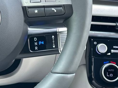 New 2025 Hyundai Tucson Limited image 23