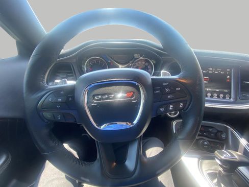 Used 2017 Dodge Challenger R/T Scat Pack RWD image 15