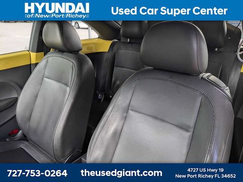 Used 2012 Volkswagen Beetle 2.5 FWD image 7