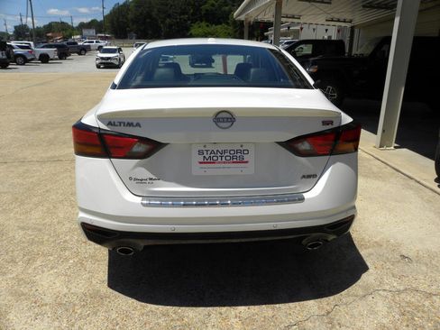 Used 2023 Nissan Altima 2.5 SR w/ SR Premium Package AWD/4WD image 8