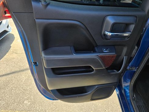 Used 2017 GMC Sierra 1500 SLE w/ SLE Value Package image 19