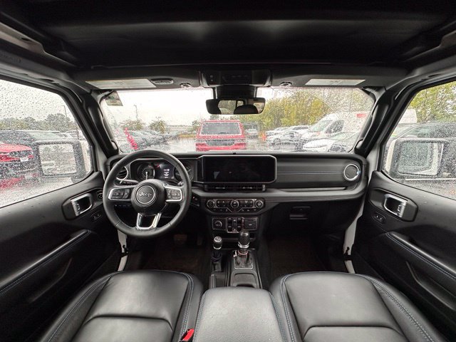 Used 2024 Jeep Wrangler High Altitude AWD/4WD image 2