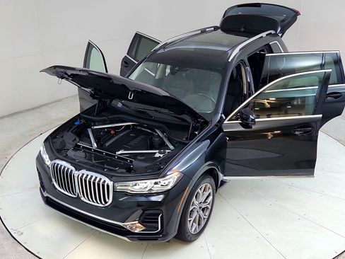 Used 2022 BMW X7 xDrive40i w/ Premium Package AWD/4WD image 18