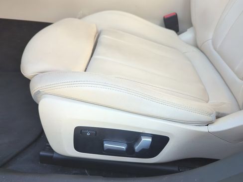 Used 2019 BMW 330i Sedan w/ Driving Assistance Package image 13