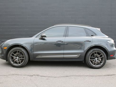 Certified 2023 Porsche Macan Turbo image 2