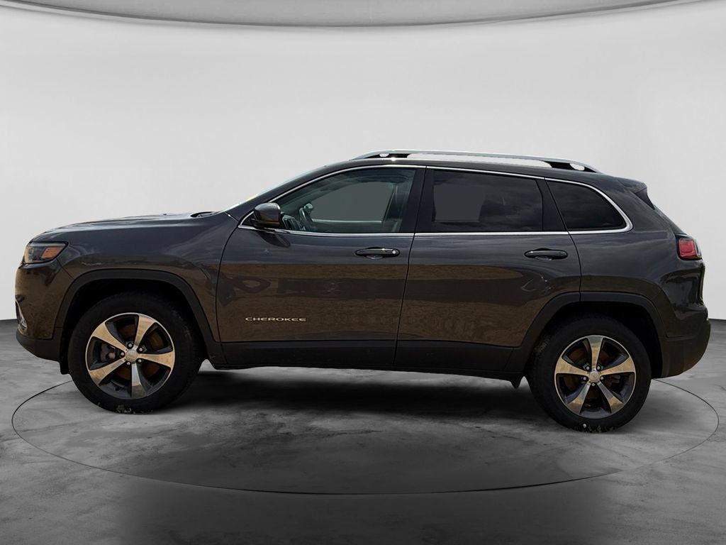 Used 2019 Jeep Cherokee Limited w/ Luxury Group AWD/4WD image 4