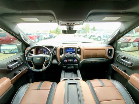 Used 2022 Chevrolet Silverado 1500 High Country w/ Technology Package image 37